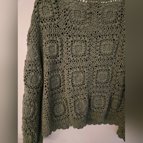 ZARA limited edition cropped green crochet knit sweater - Picture 4 of 4